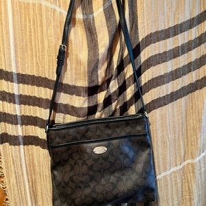 Vintage leather Coach crossbody bag